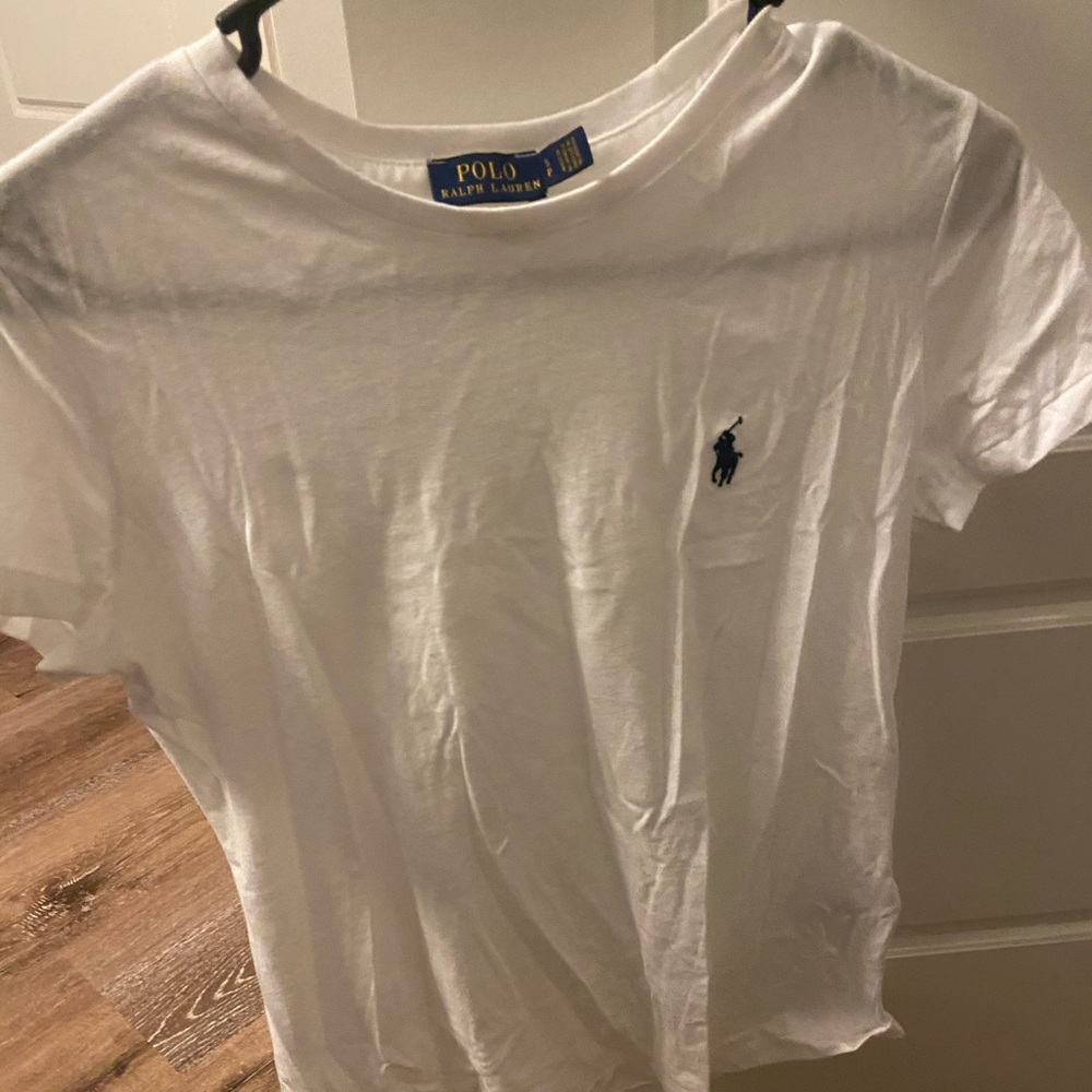 polo | s | white shirt